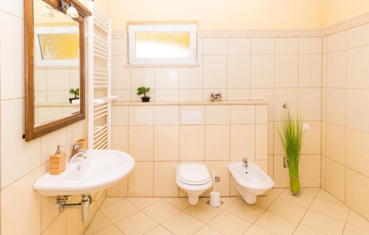 Apartments Balach Πόρετς Εξωτερικό φωτογραφία