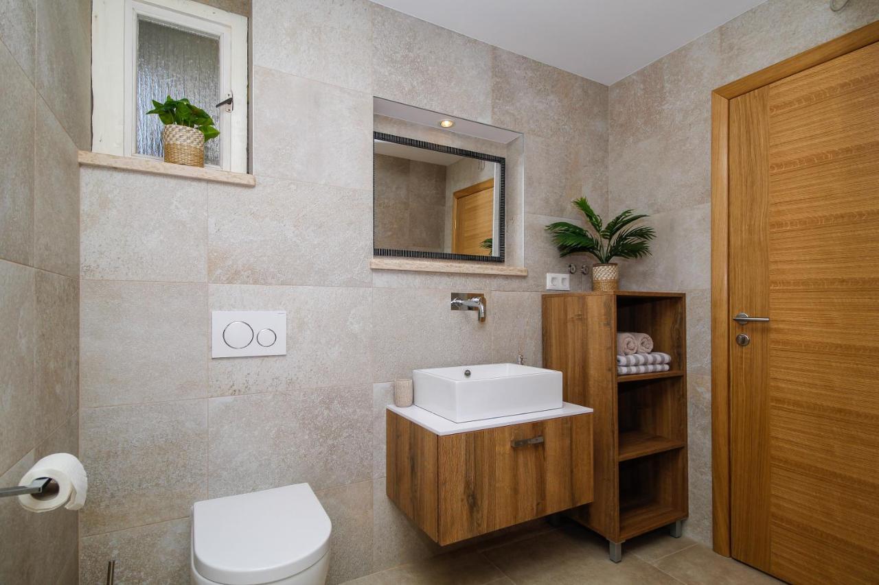 Apartments Balach Πόρετς Εξωτερικό φωτογραφία