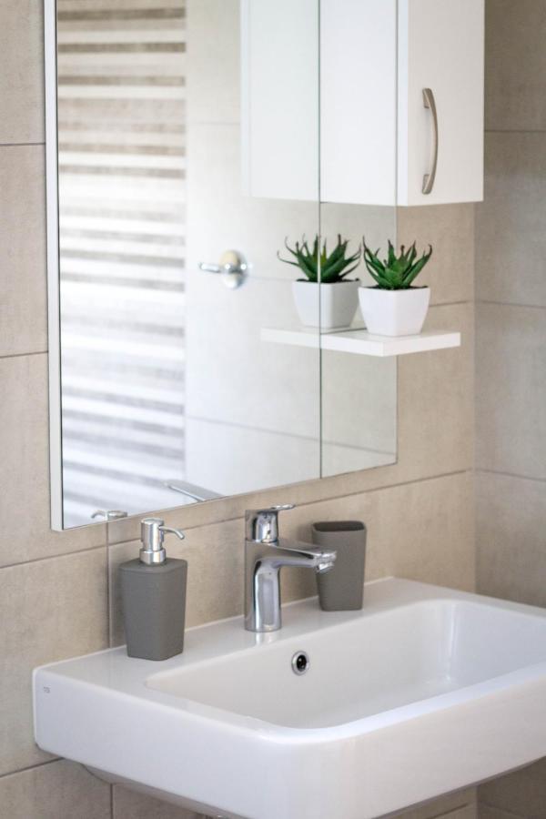 Apartments Balach Πόρετς Εξωτερικό φωτογραφία